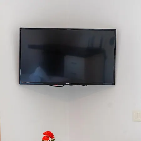 Peaceful With Views By Pikhost Apartman *