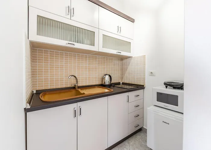 Peaceful With Views By Pikhost Apartment