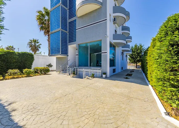 Apartment Peaceful With Views By Pikhost Golem (Tirana)