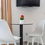 Apartment Peaceful With Views By Pikhost *
