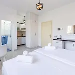 Peaceful With Views By Pikhost Apartment
