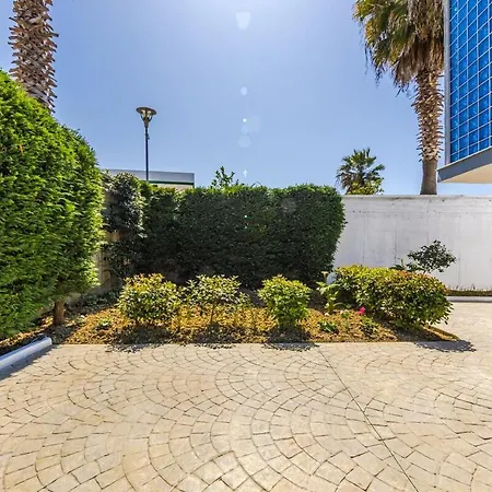 Peaceful With Views By Pikhost Apartament