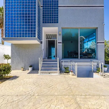 Peaceful With Views Apartment Golem (Tirana)