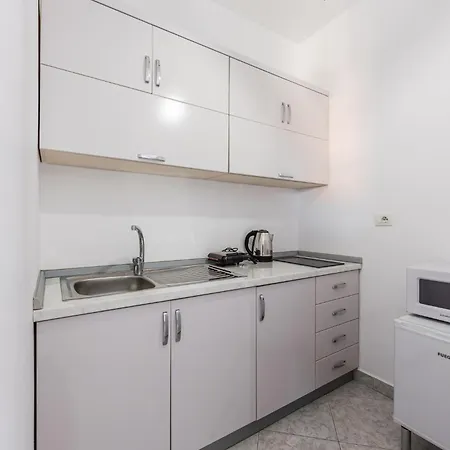 Peaceful With Views By Pikhost *