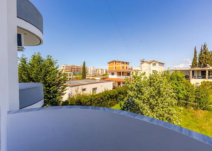 Peaceful With Views By Pikhost Apartment Golem (Tirana)