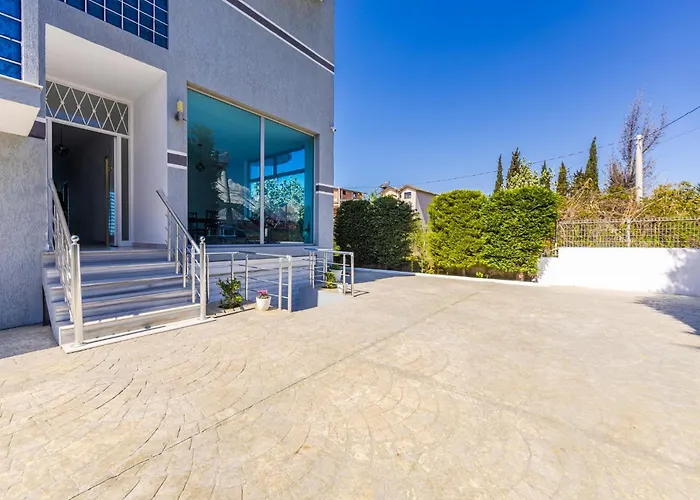 شقة Peaceful With Views By Pikhost *